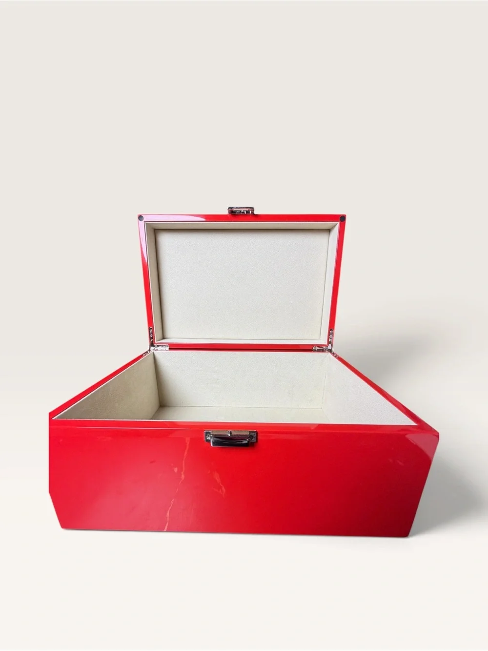ALLURE BEAUTY Red Lacquered Storage Box with Cream Interior